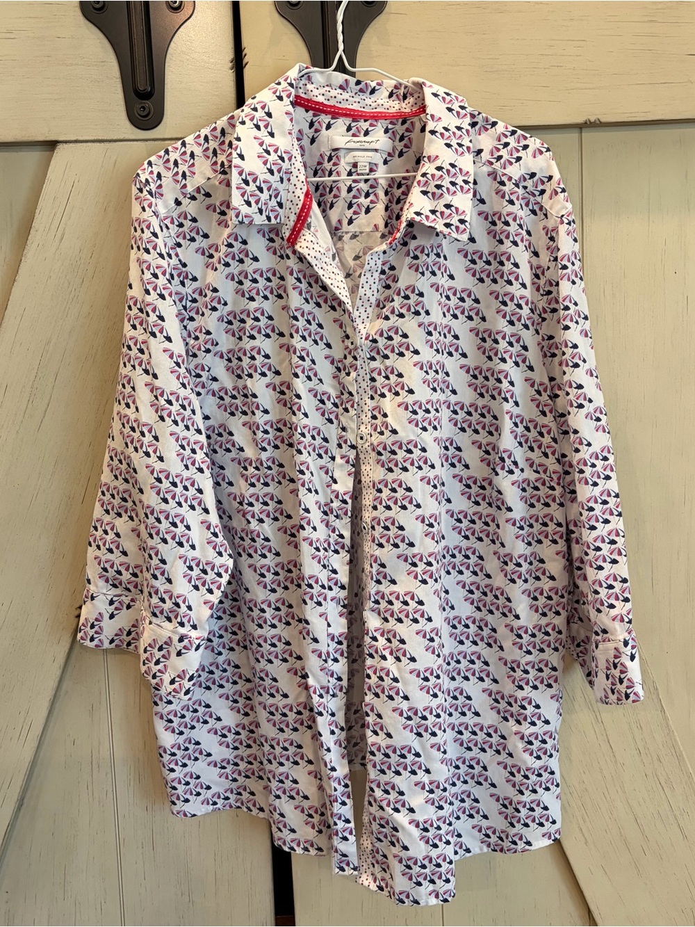 Foxcroft White Button-Down Shirt with Navy Umbrella Print Size 22W